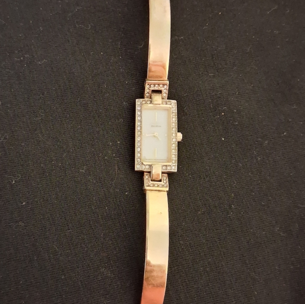 Citizens Eco-Drive Elegant Gold Tone Rectangle Face Solar-Charged Dressy Watch - Picture 7 of 11